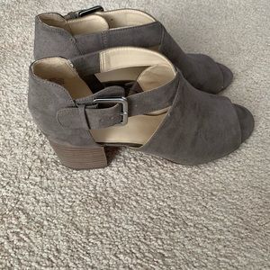 Nine West Peep Toe Booties, Size 8.5, EUC